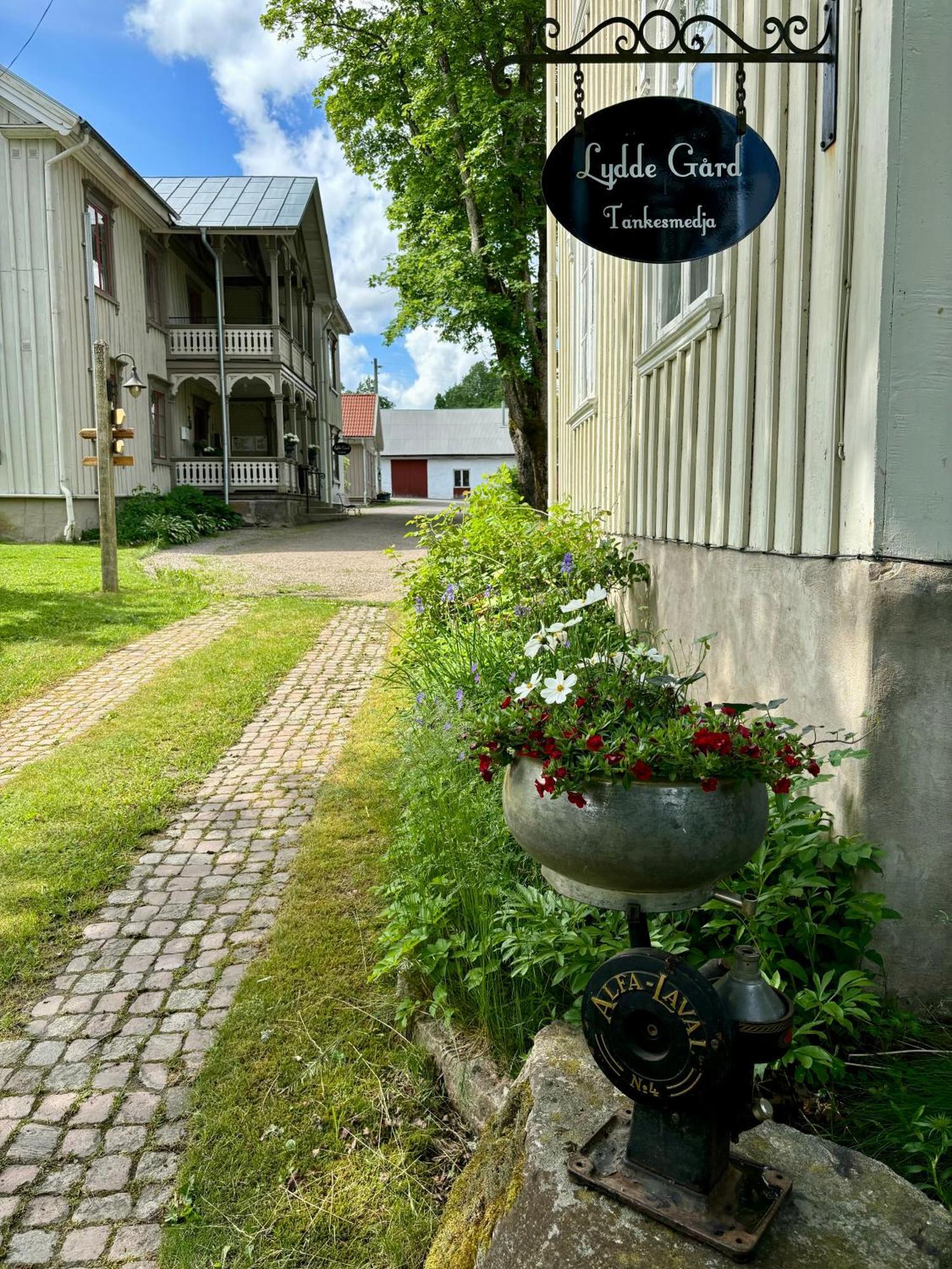 Lydde Gard Hotel Kinna Exterior photo